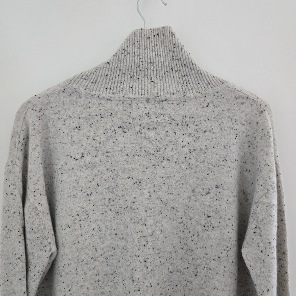 Monrow Long Sleeve Cashmere Sweater - Picture 8 of 8